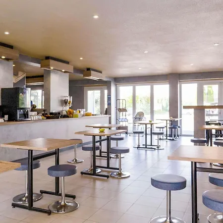 Ibis Budget Arles Sud Fourchon-3